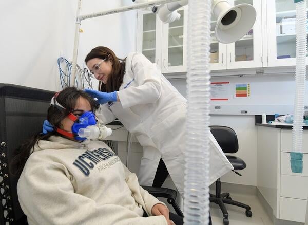 Dr. Erica Heinrich setting up her hypoxia research